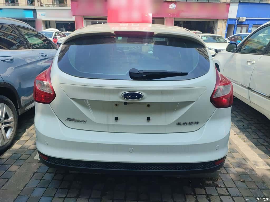 Ford Focus, 2015 4
