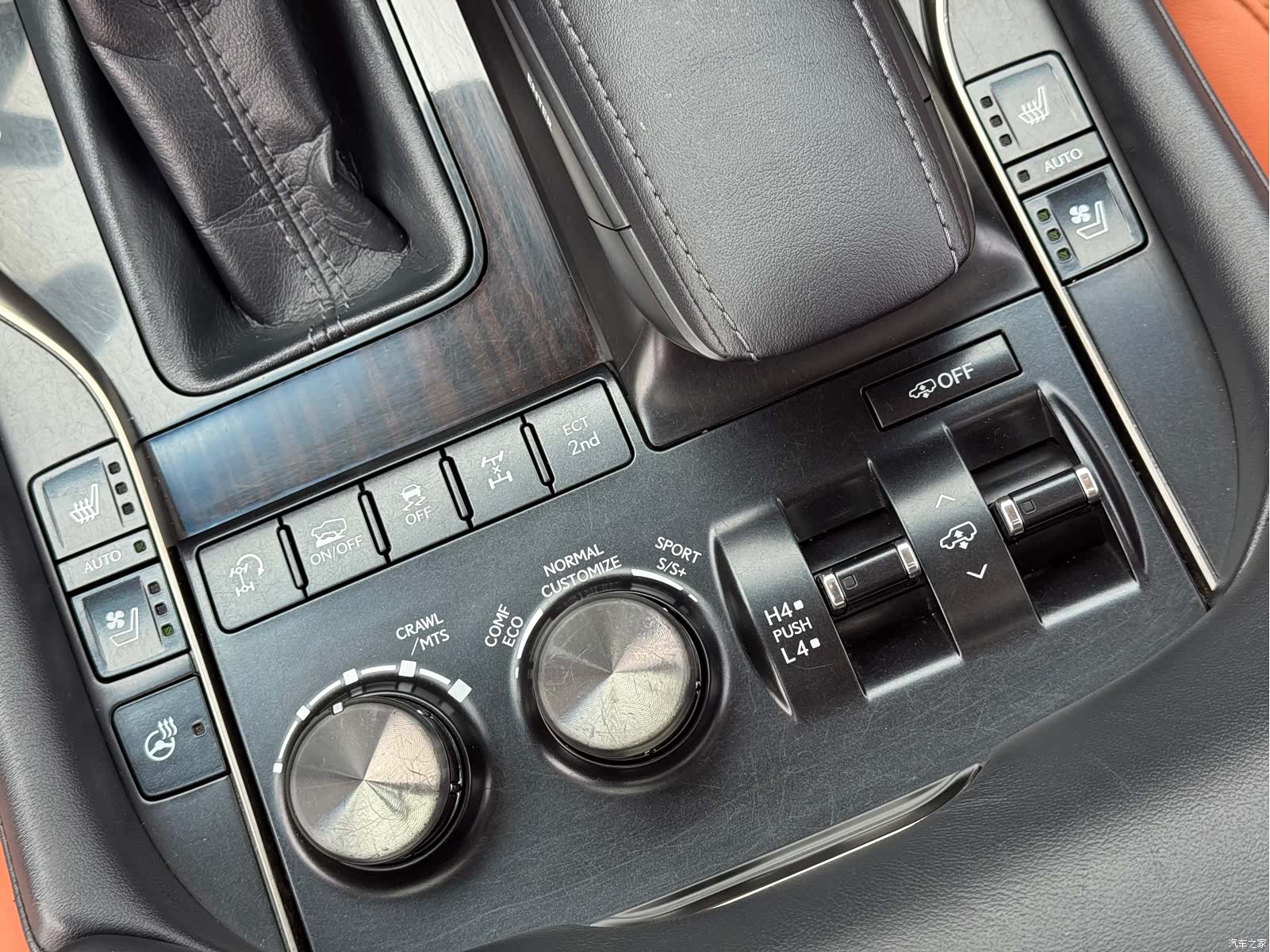 Lexus LX, 2018 12