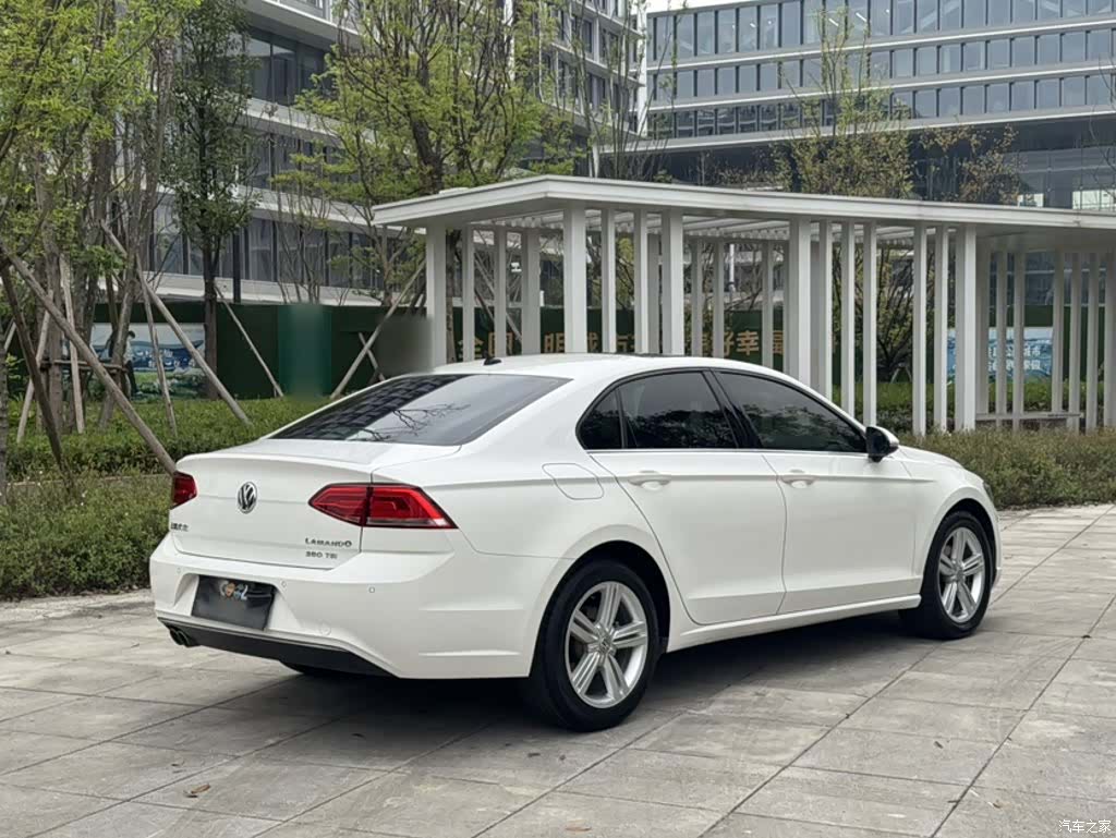 Volkswagen Lamando, 2016 22