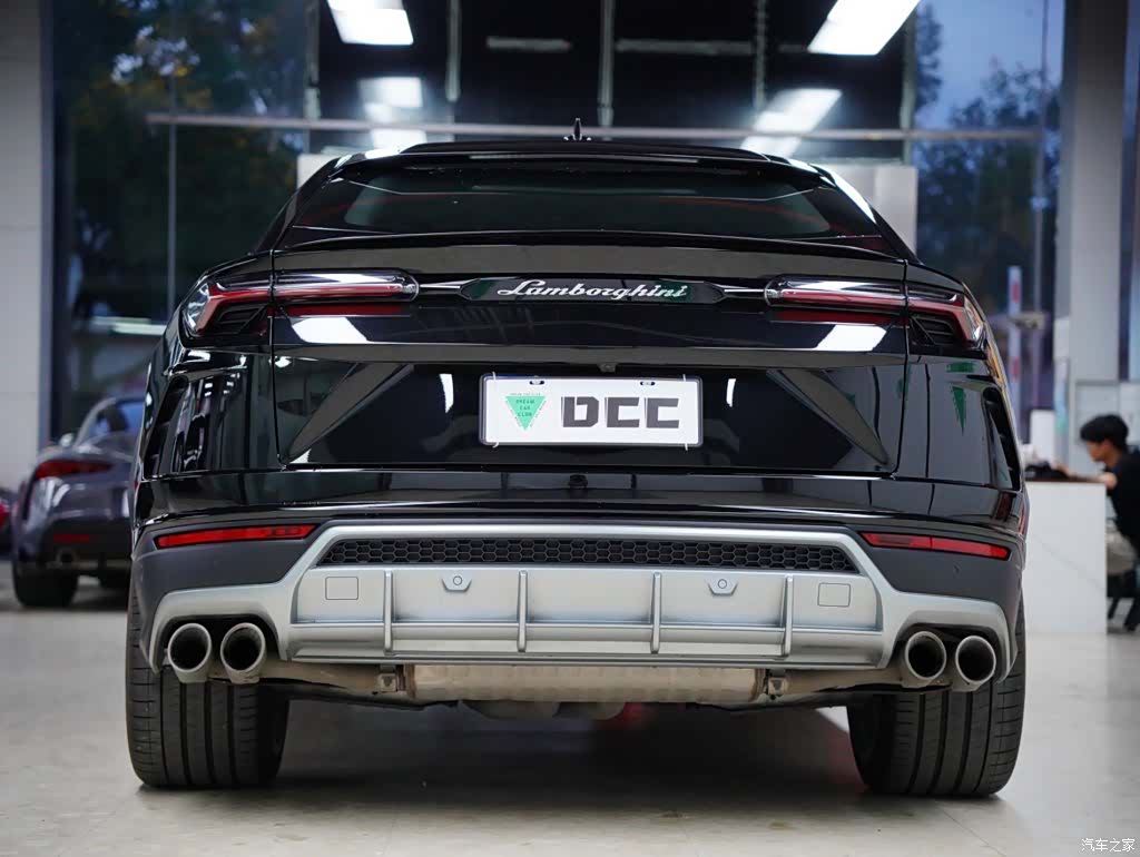 Lamborghini Urus, 2020 8