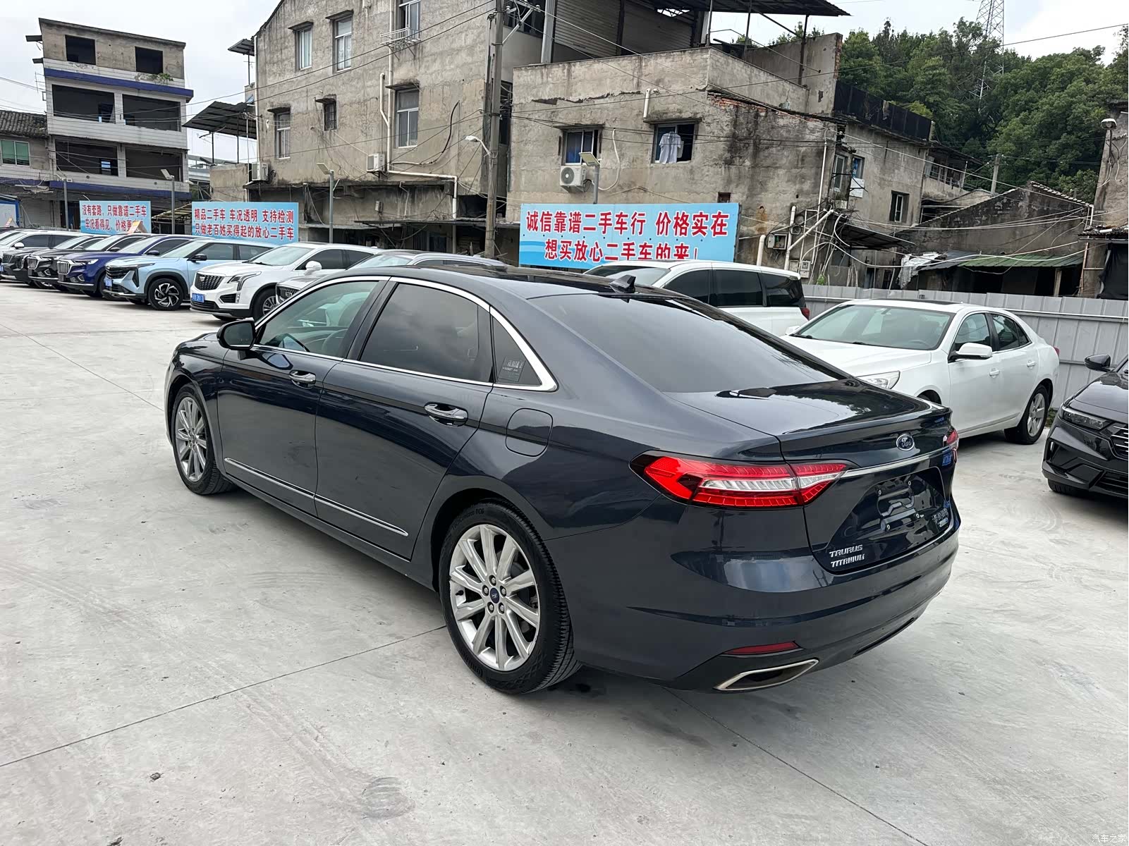 Ford Taurus, 2021 3