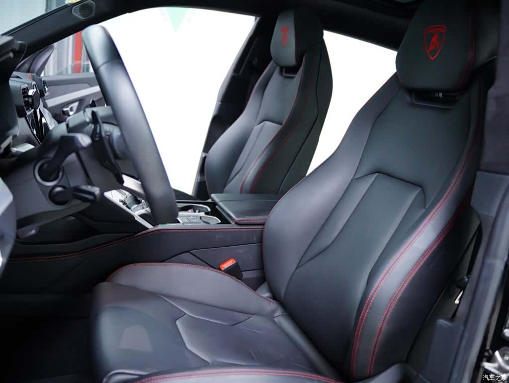 Lamborghini Urus, 2020 32