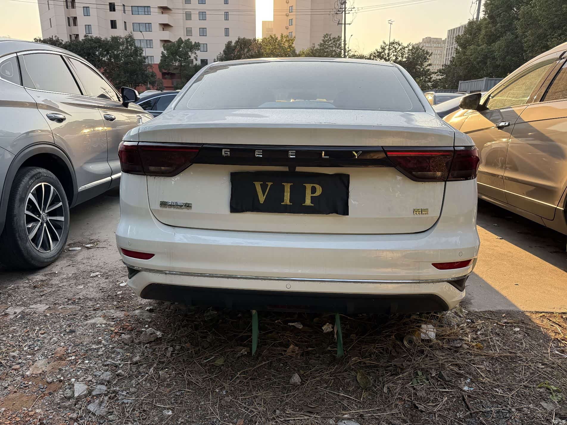 Geely Emgrand, 2022 7