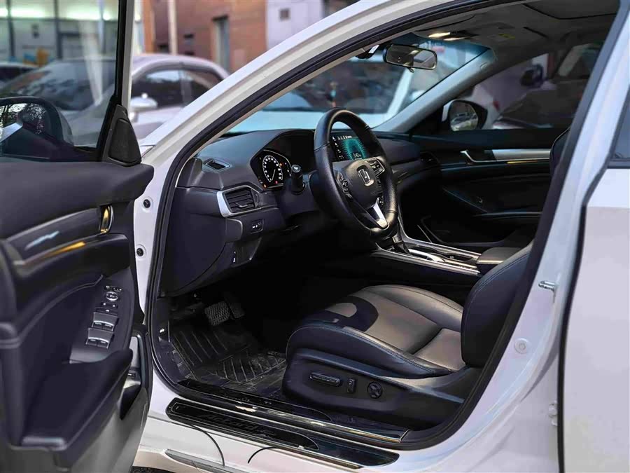 Honda Accord 2018, фото 3