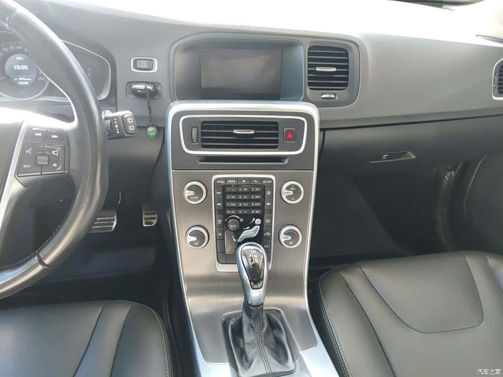 Volvo V60, 2015 9