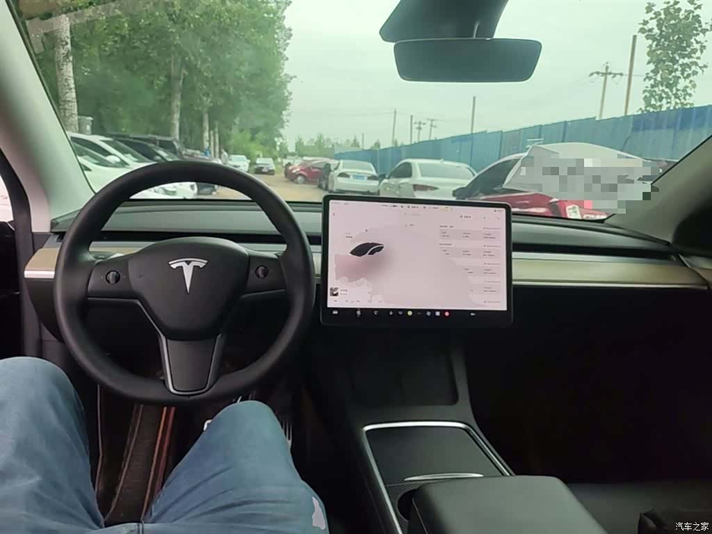 Tesla Model Y, 2023 10