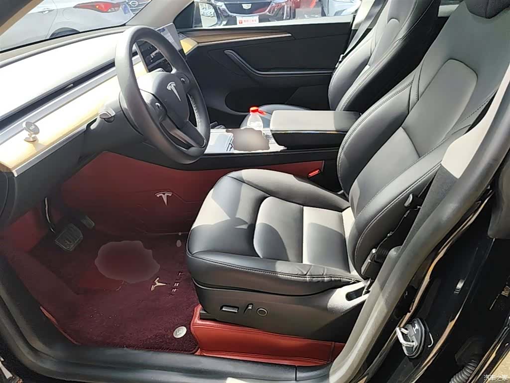 Tesla Model Y, 2023 15
