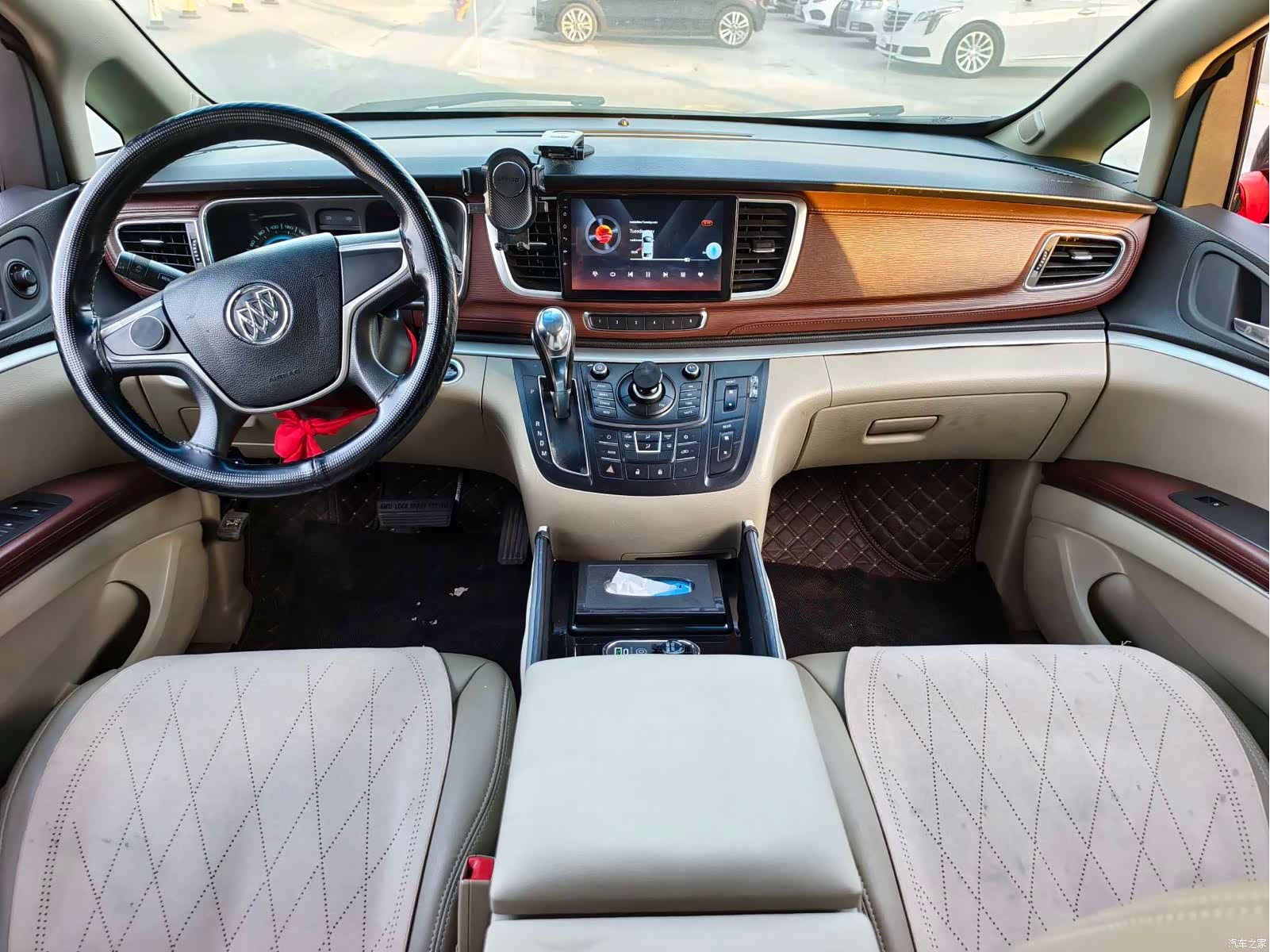 Buick GL8, 2016 10