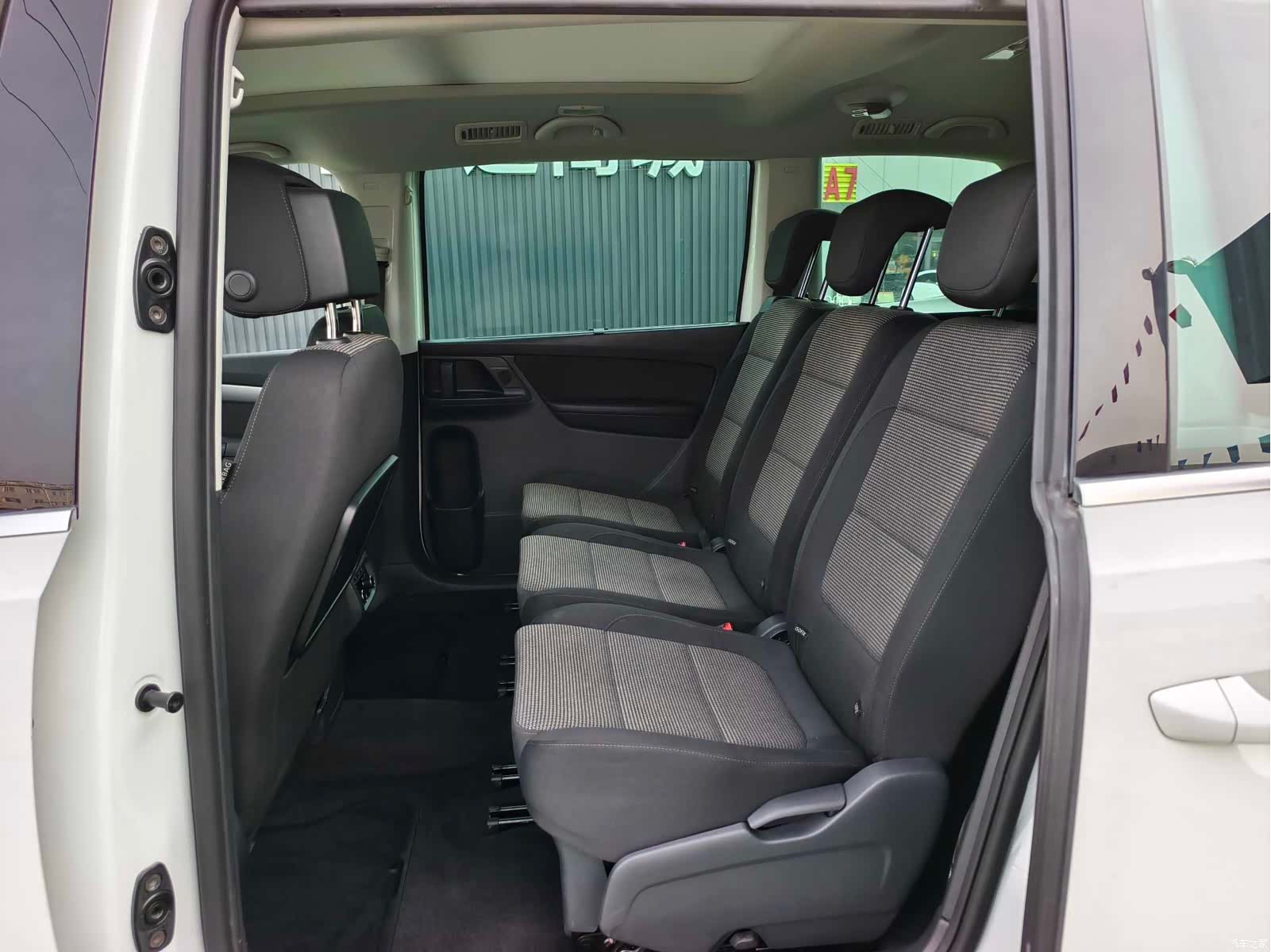Volkswagen Xia, 2016 15