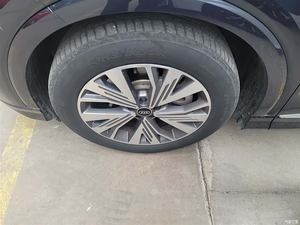 Audi Q4 e-tron, 2023 23