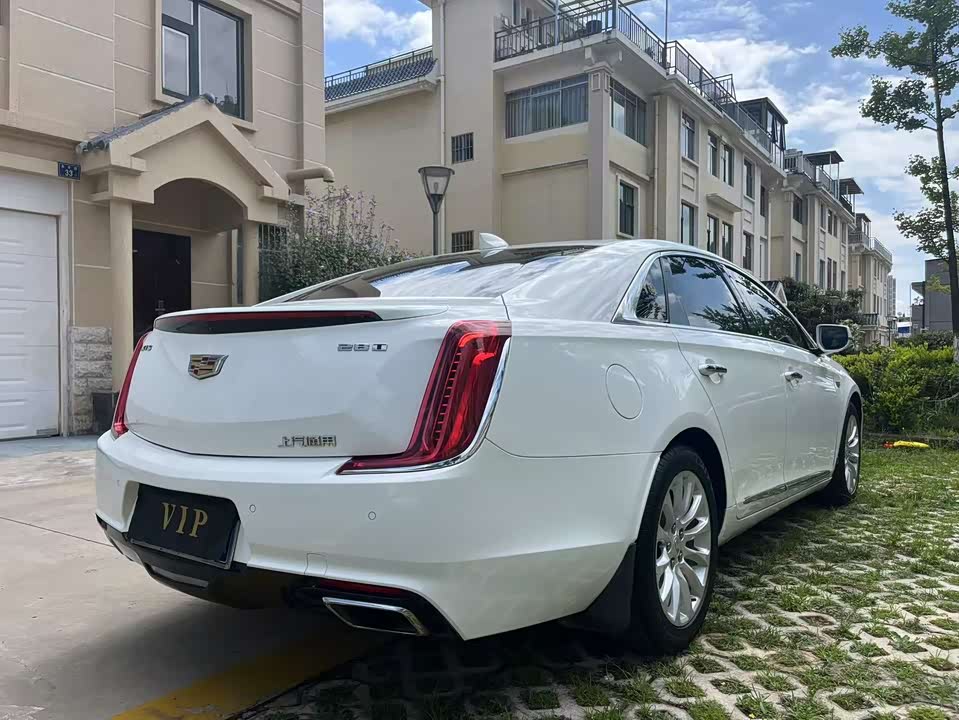Cadillac XTS