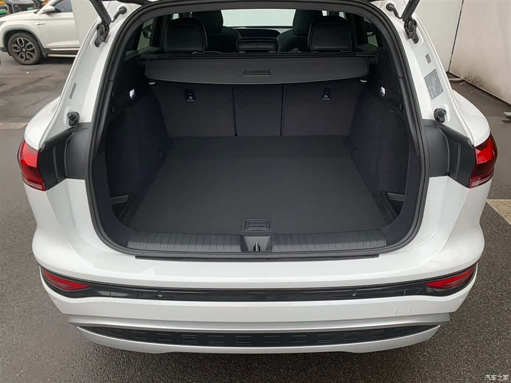 Audi e-tron, 2026 6