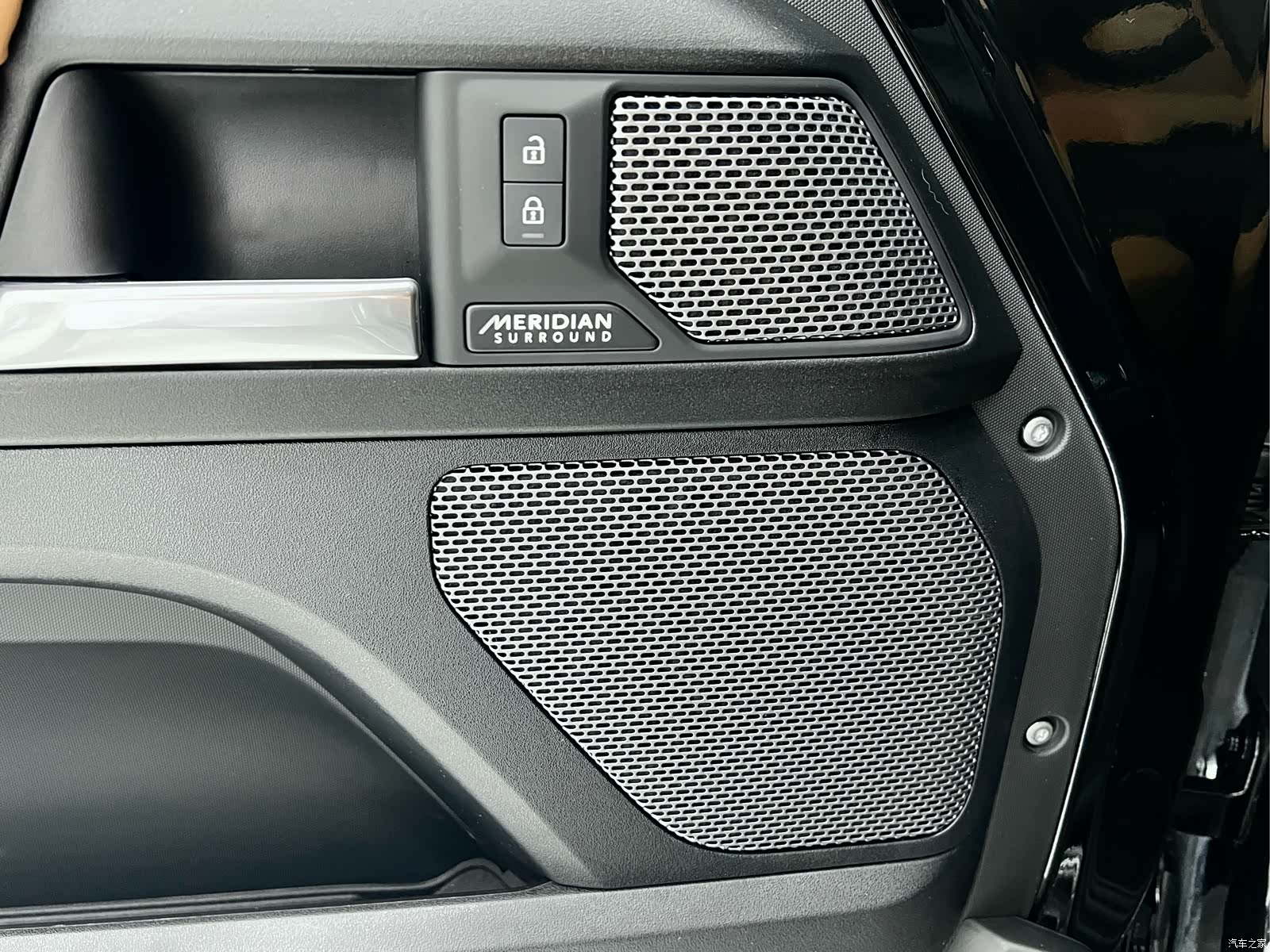 Land Rover Defender, 2024 23
