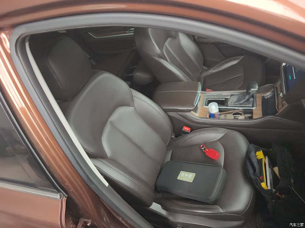 Roewe RX8, 2020 20