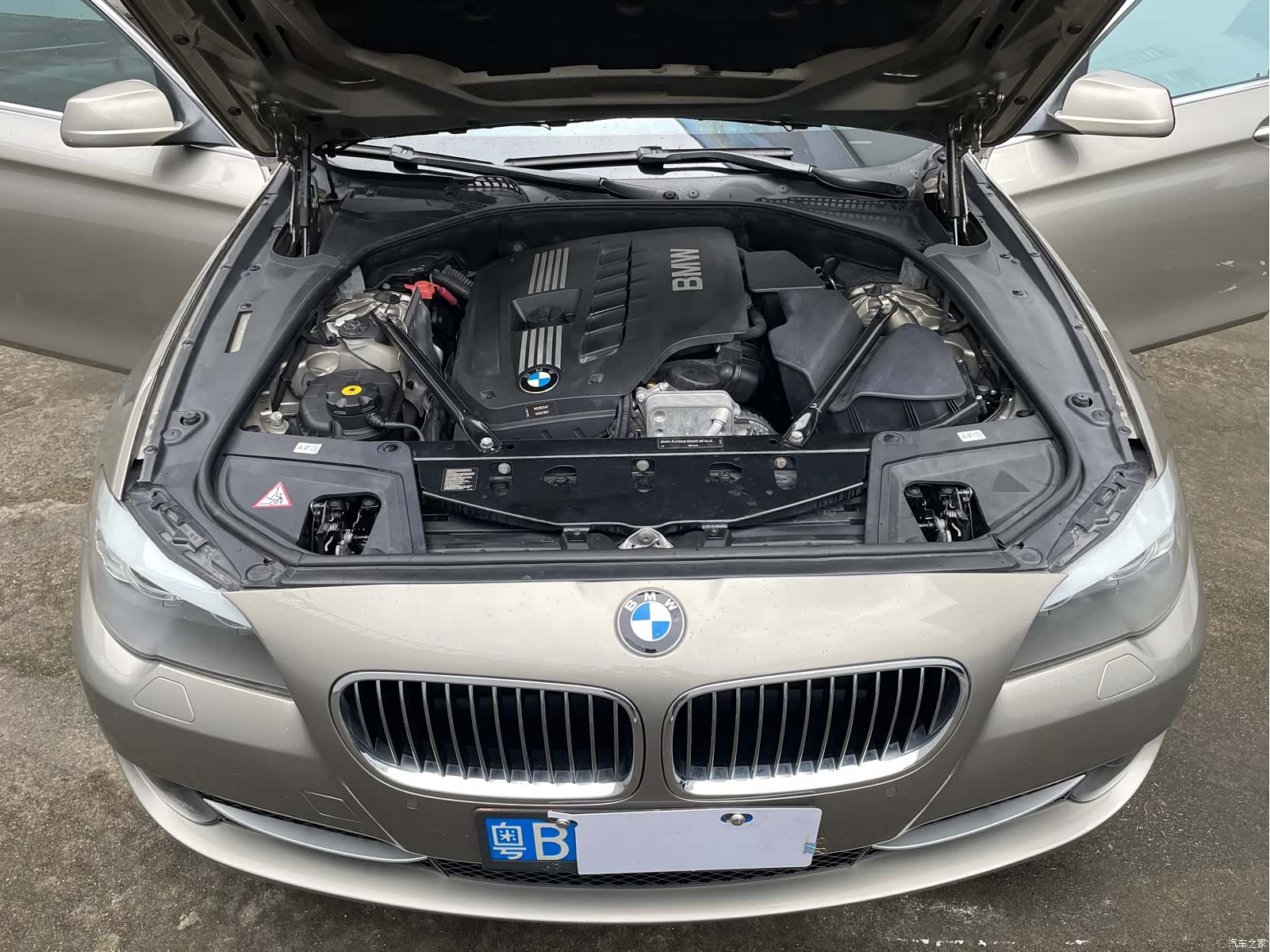 BMW 5 Series, 2011 все фото