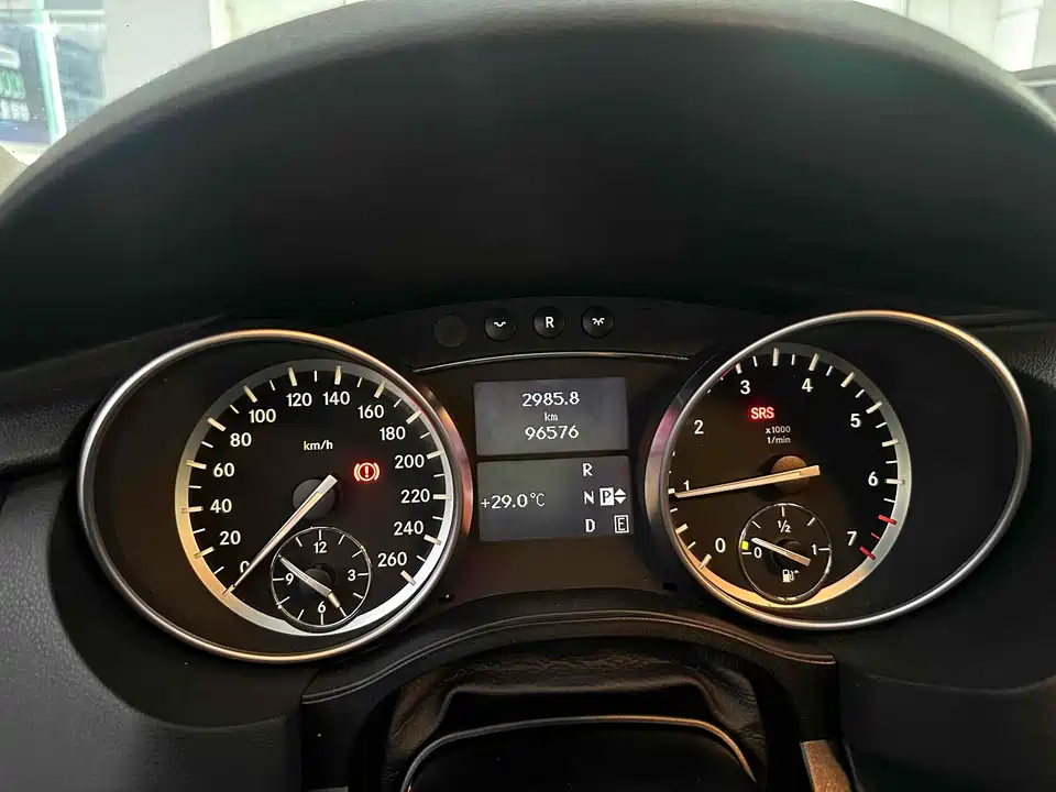 Mercedes-Benz R-class