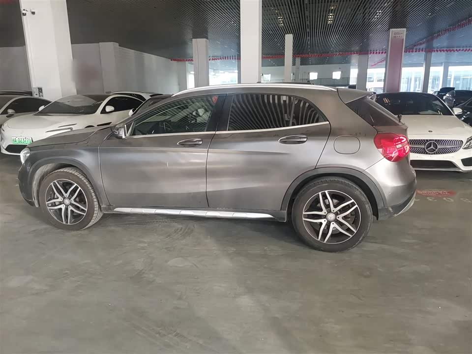 Mercedes-Benz GLA