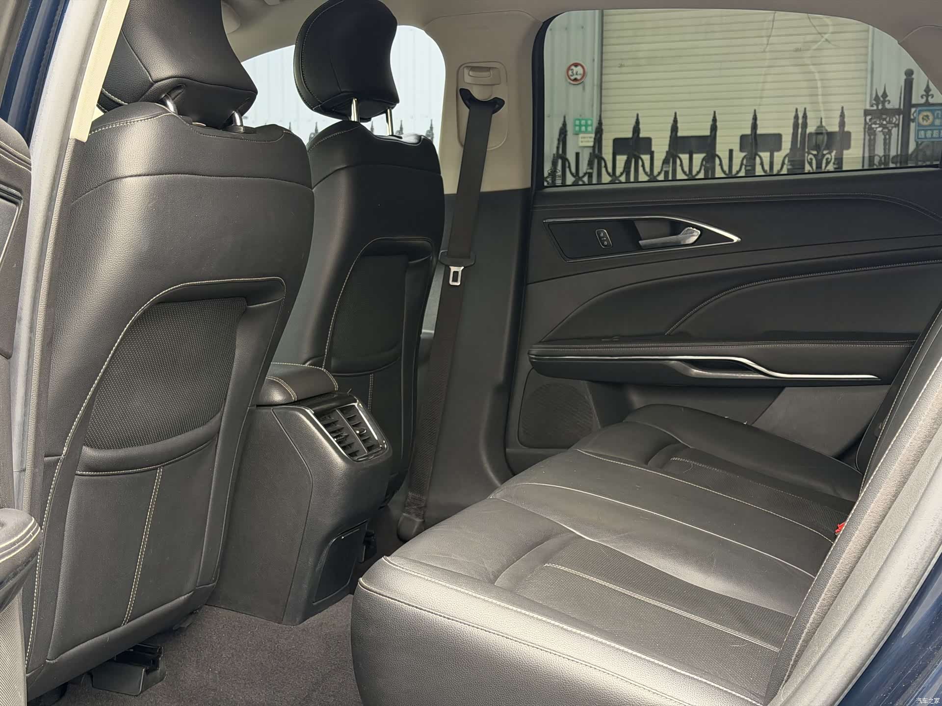 Ford Taurus, 2017 17