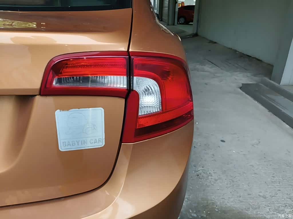Volvo S60, 2014 8