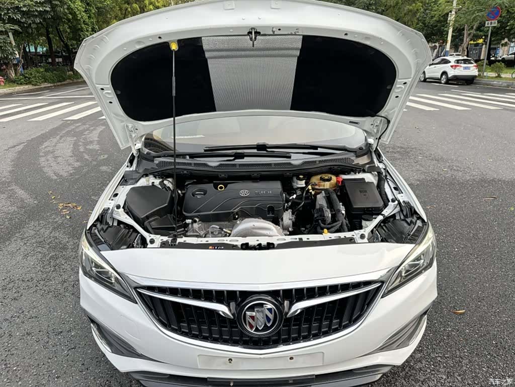 Buick Verano, 2018 10