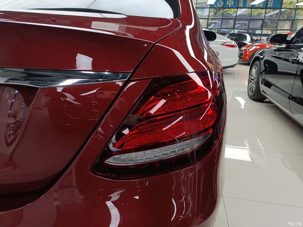 Mercedes-Benz E-Class, 2019 24