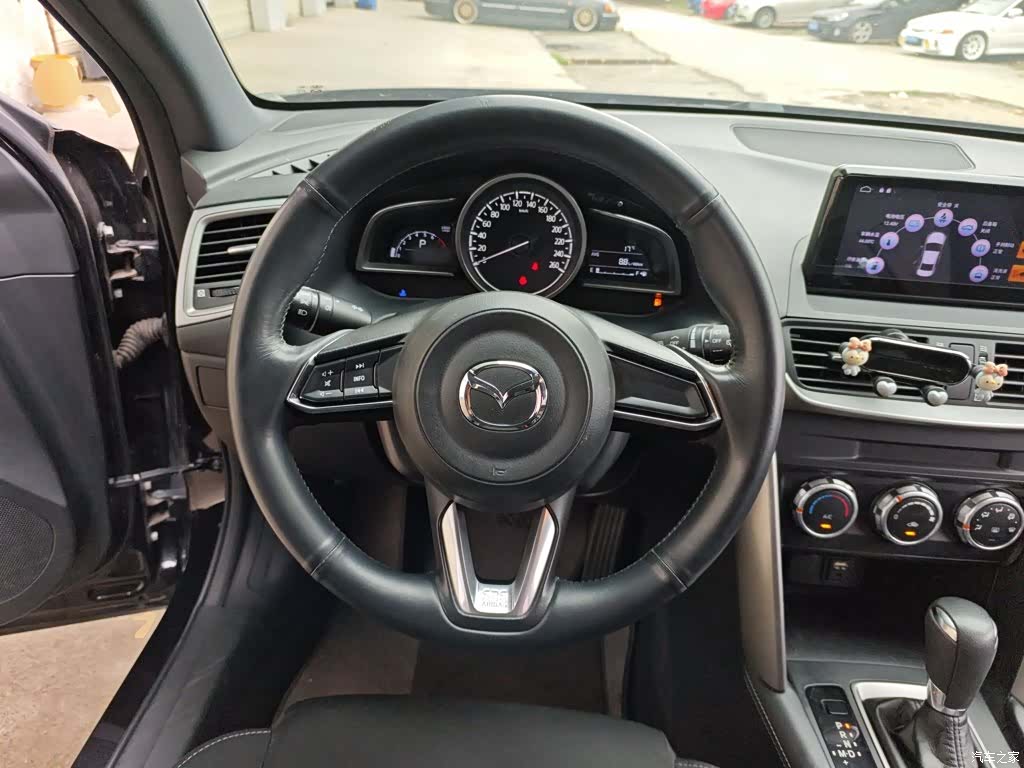 Mazda CX-4, 2017 7