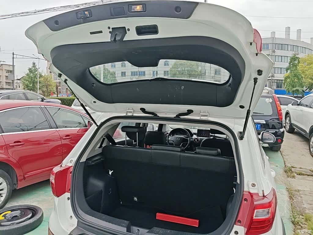 BAIC X25, 2017 19