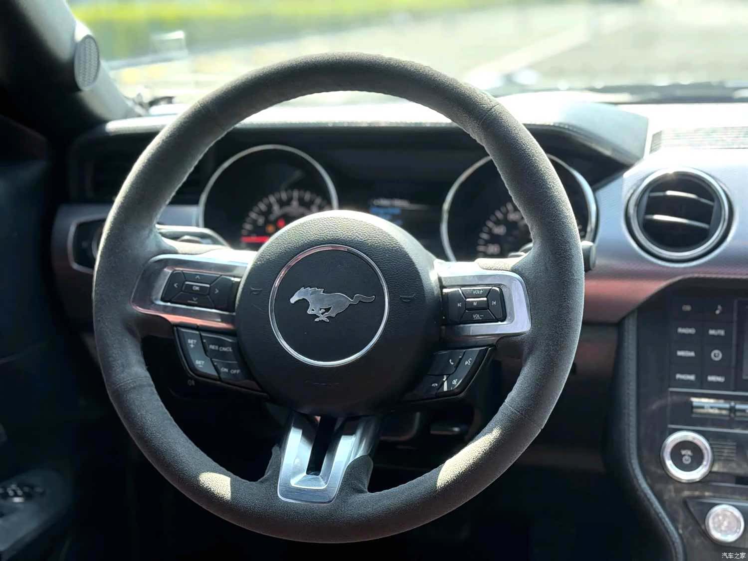 Ford Mustang, 2017 4