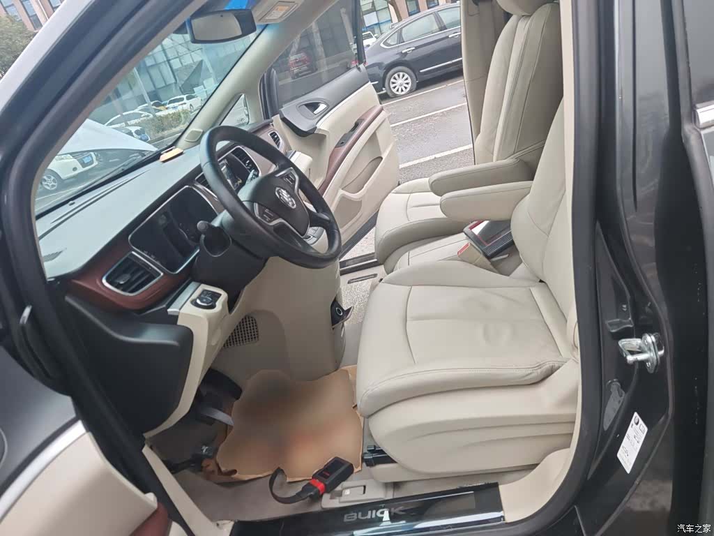 Buick GL8, 2019 7