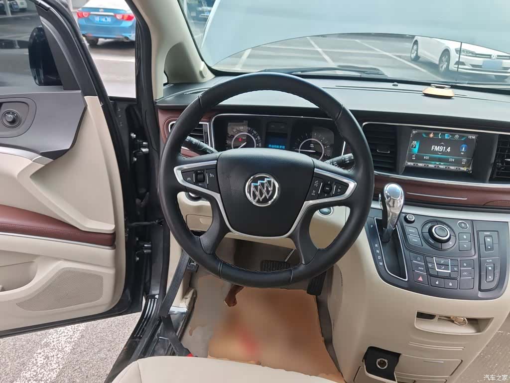 Buick GL8, 2019 3