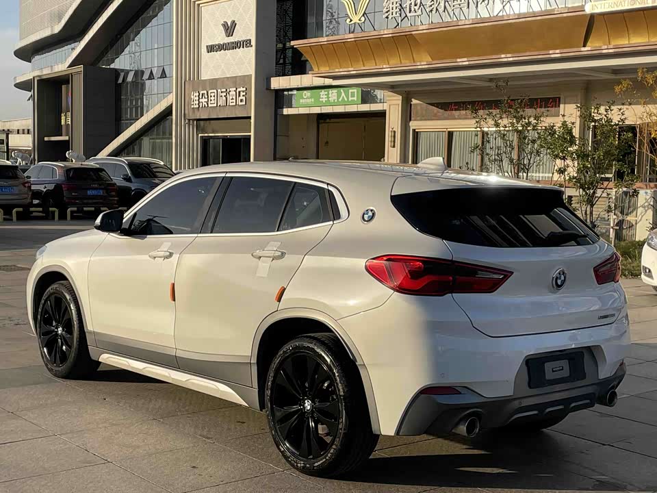 BMW X2