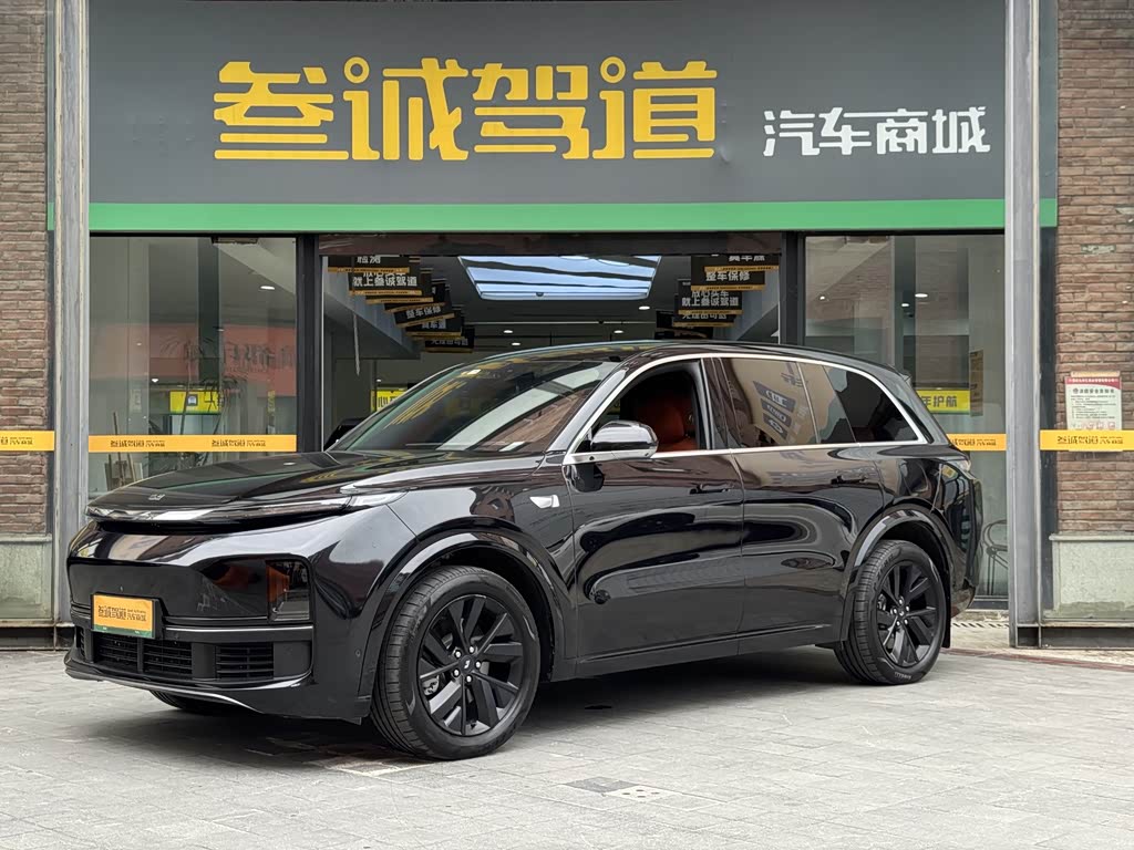 Li Auto L8