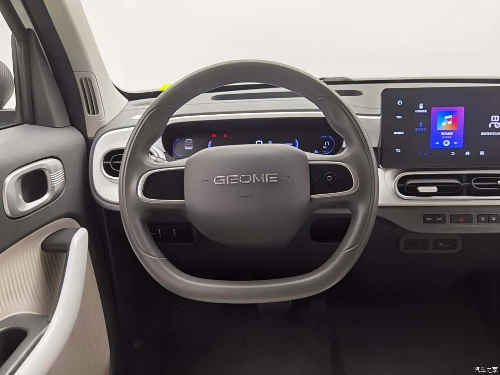 Geely Panda, 2024 11