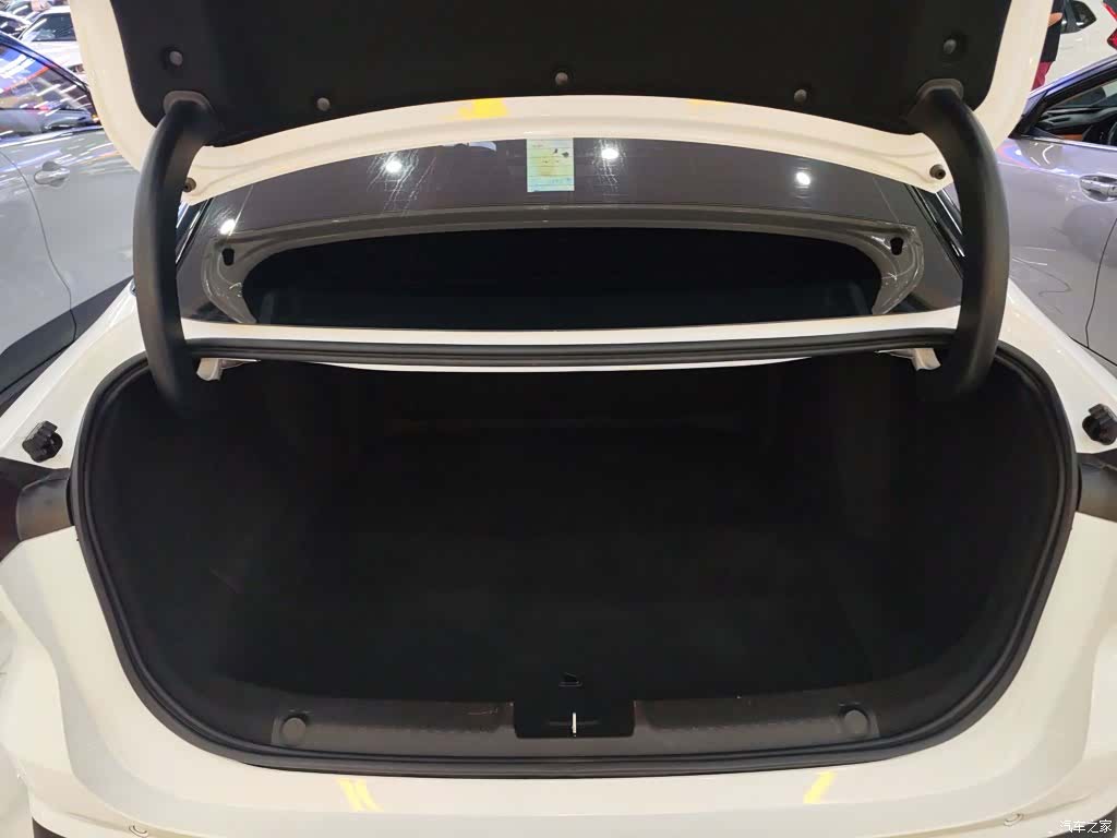 Geely Galaxy L6, 2024 15