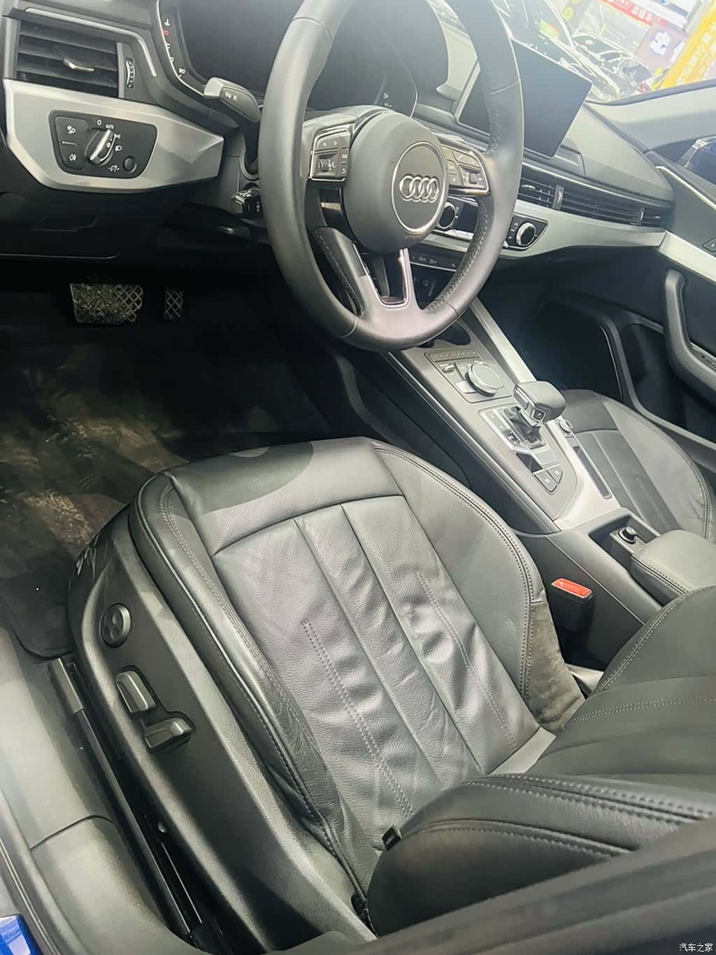 Audi A4L, 2019 21