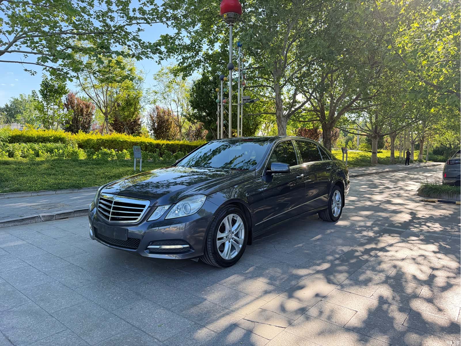 Mercedes-Benz E-Class, 2010 1