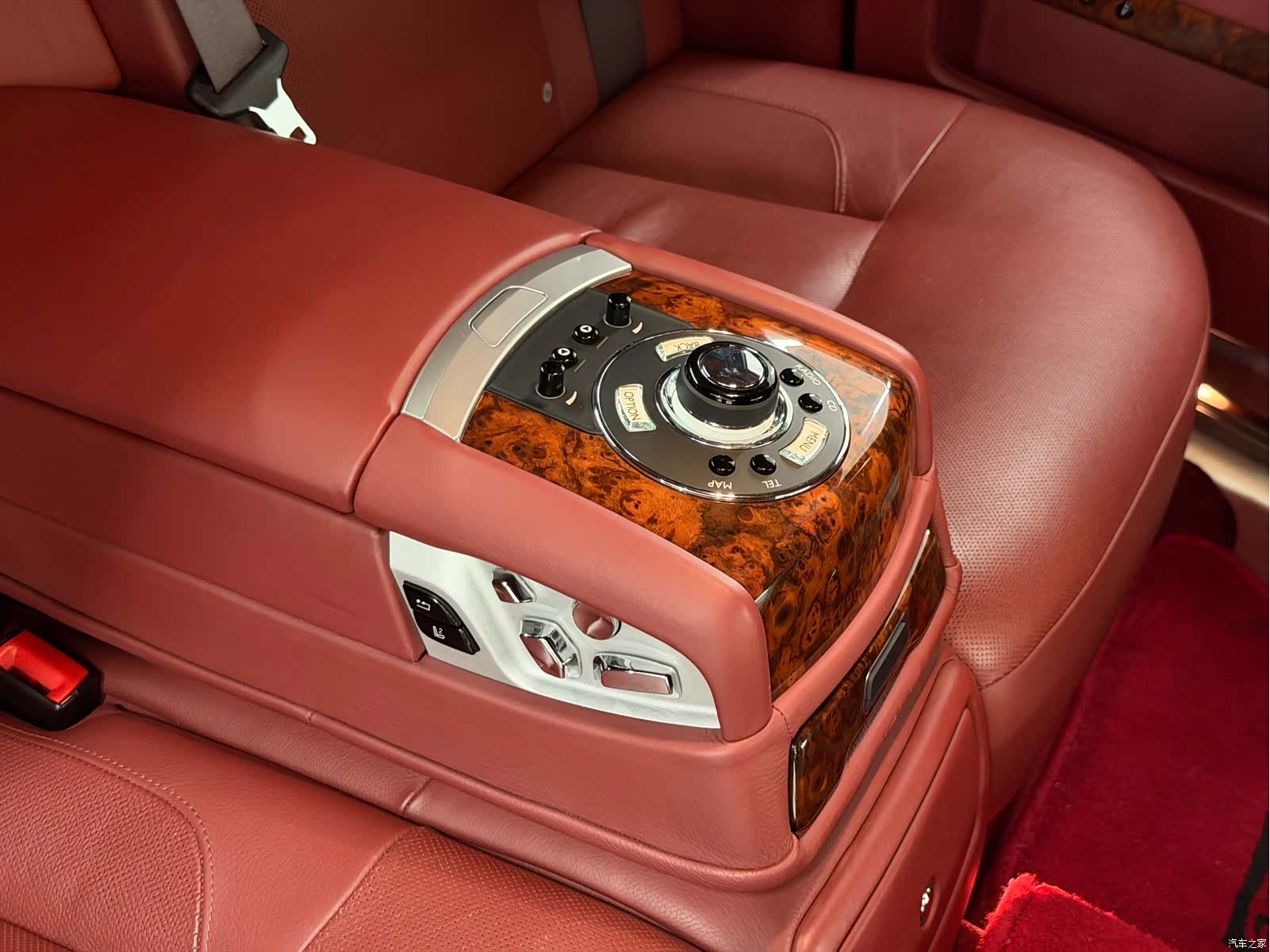 Rolls-Royce Ghost, 2013 9