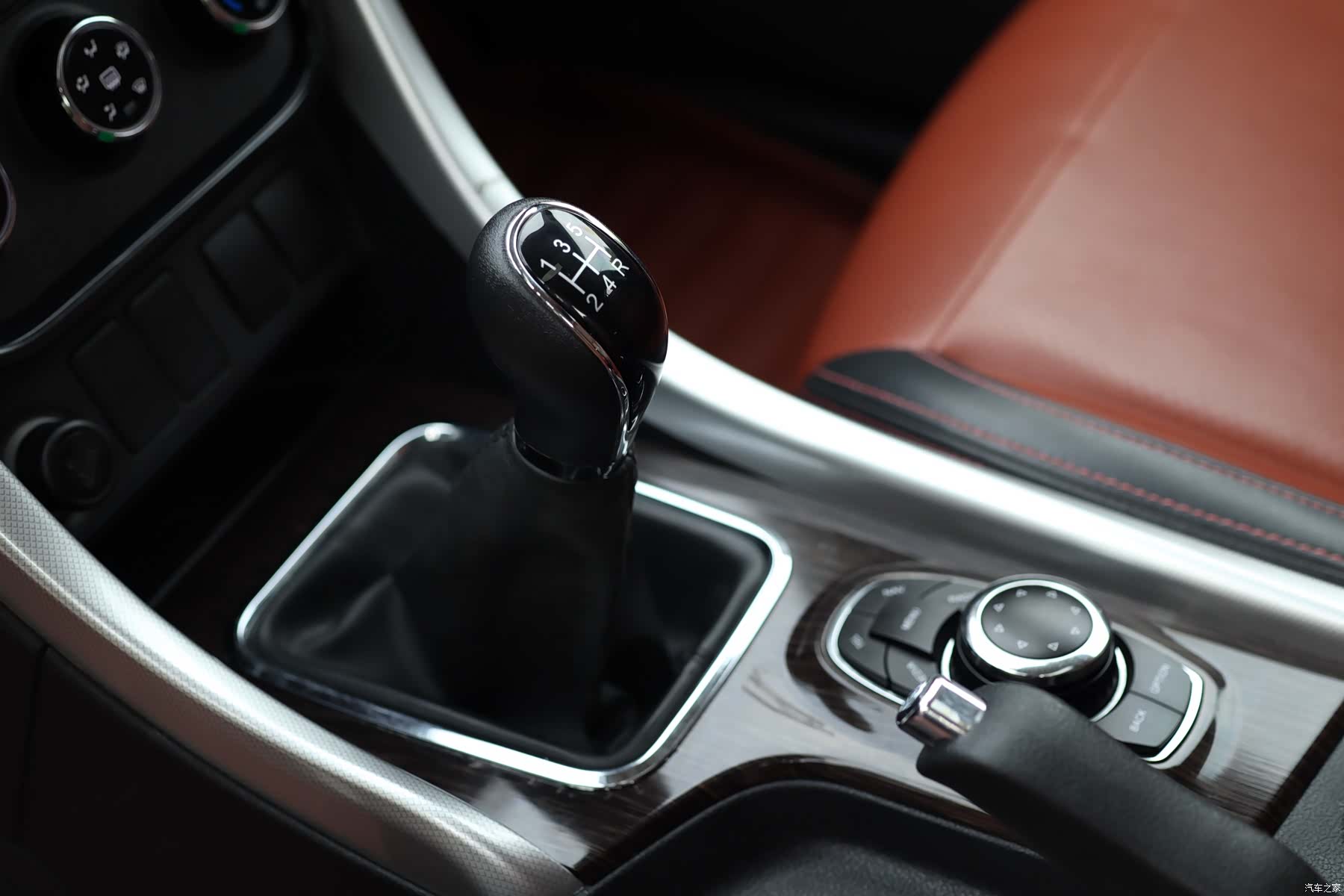 BAIC S3, 2017 13