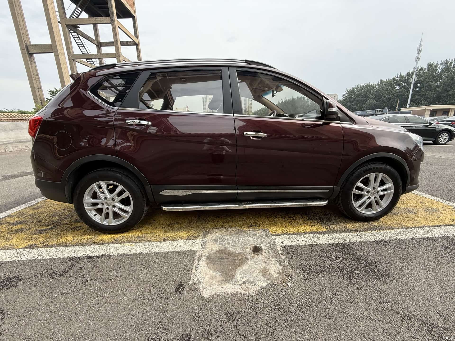 Wuling 560, 2015 7
