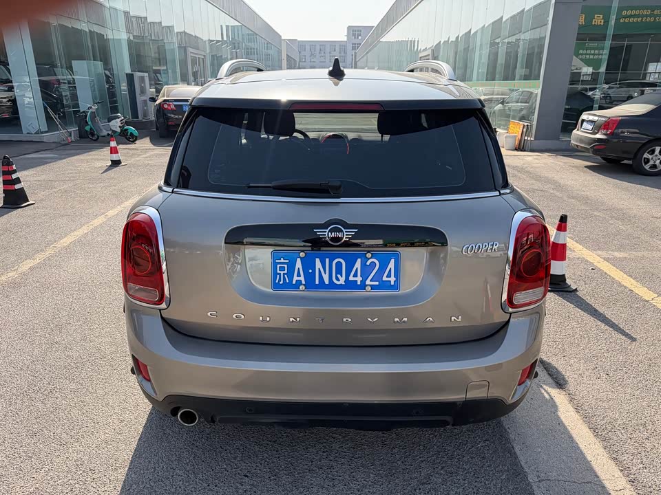 MINI COUNTRYMAN