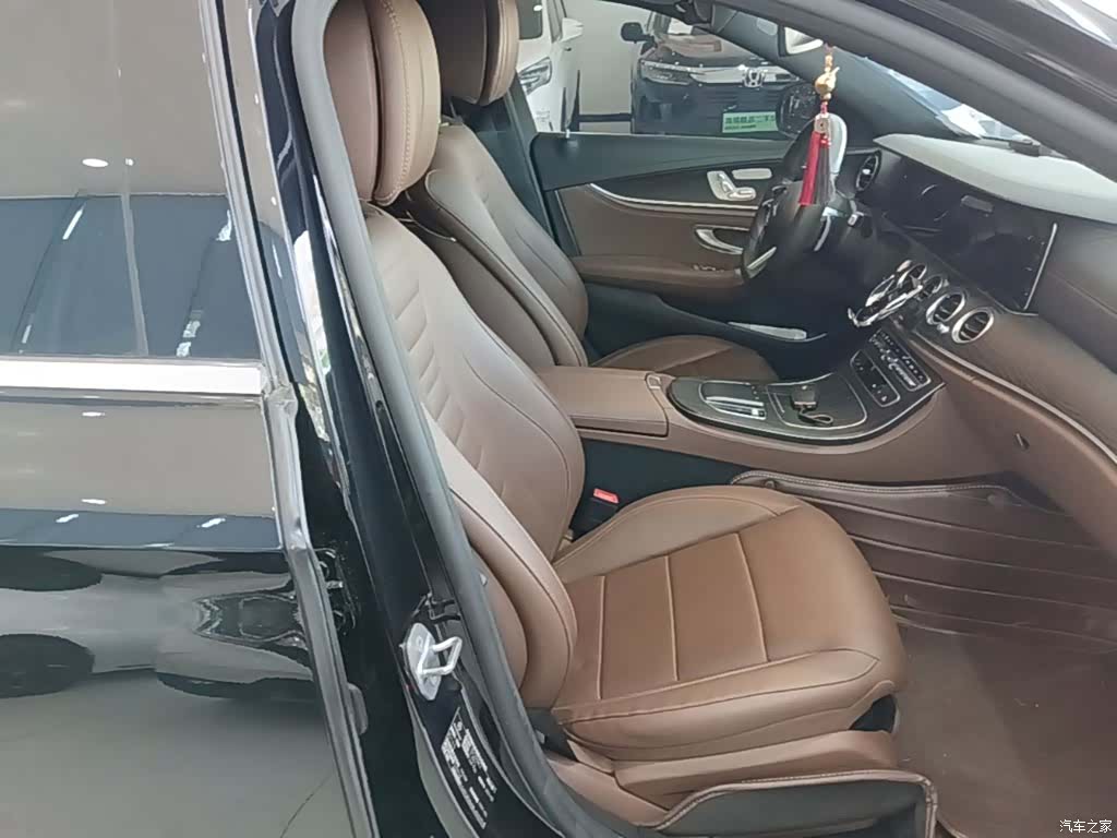 Mercedes-Benz E-Class, 2021 25