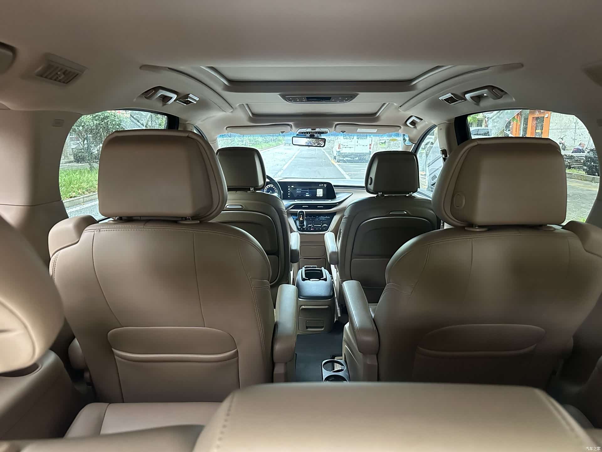 Buick GL8, 2020 4
