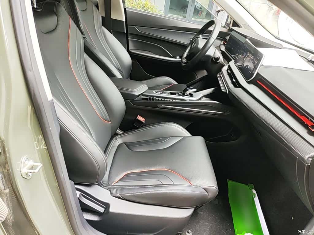 Geely Binray, 2022 25