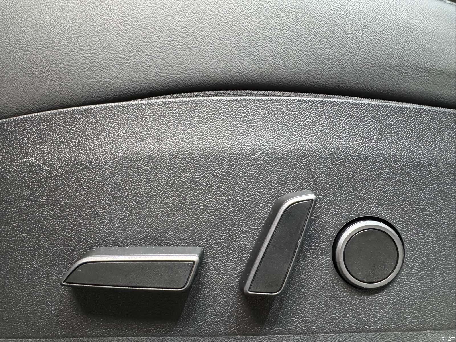 Tesla Model Y, 2022 15