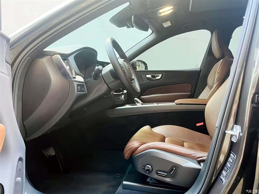 Volvo XC60, 2022 7