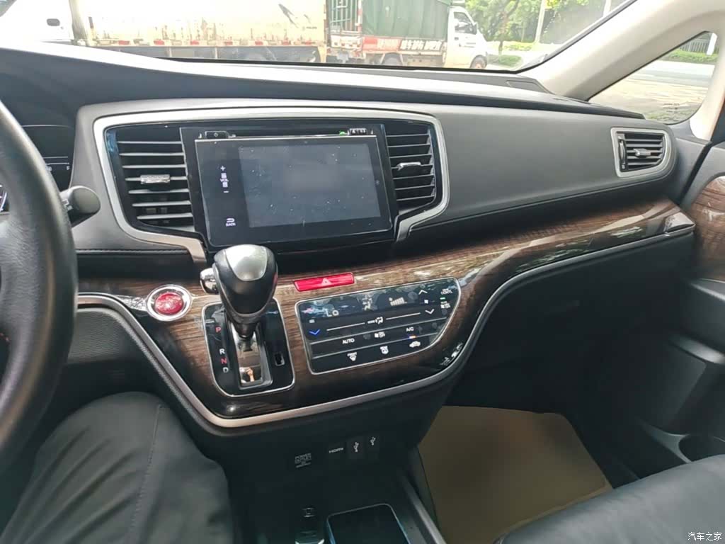Honda Odyssey, 2016 10