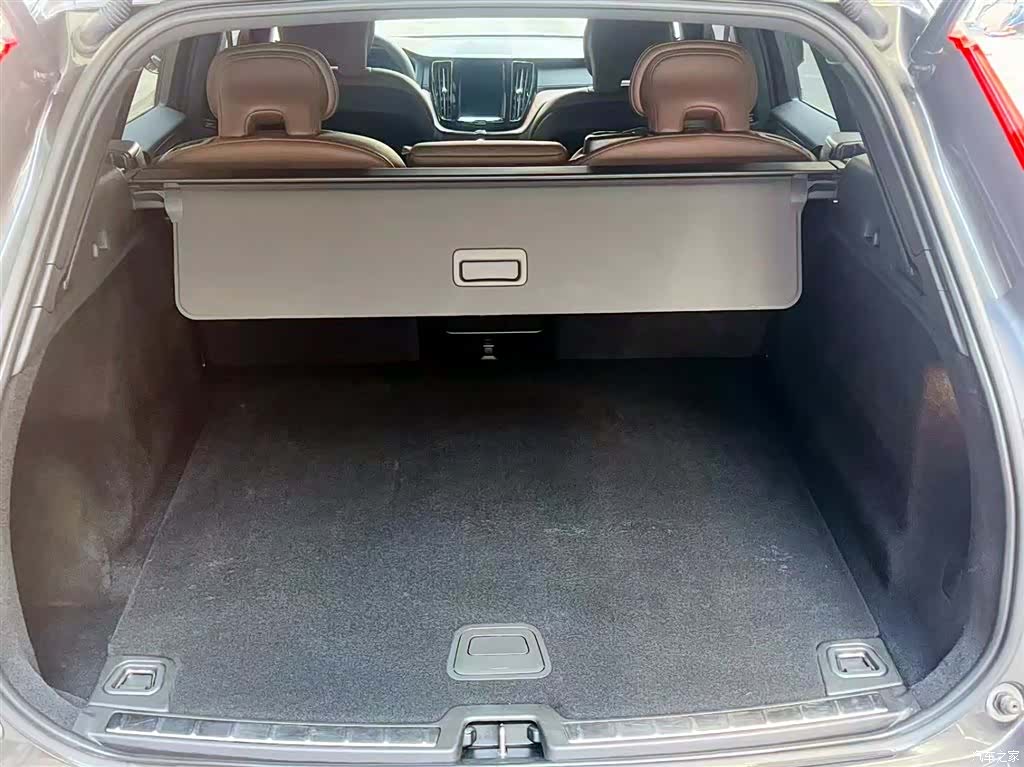 Volvo XC60, 2022 6