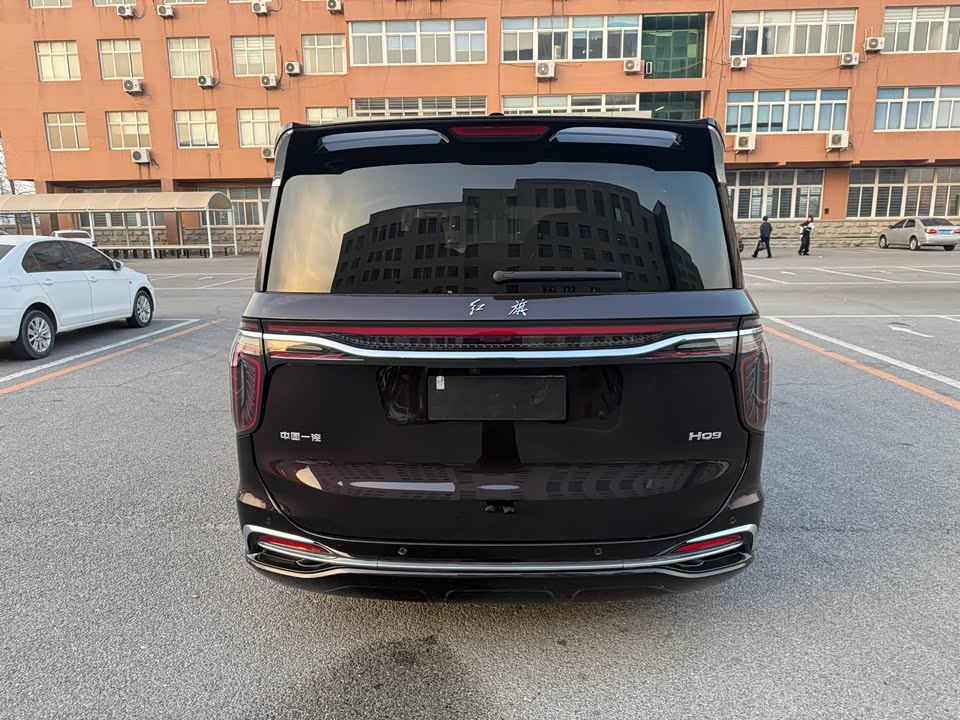 Hongqi HQ9