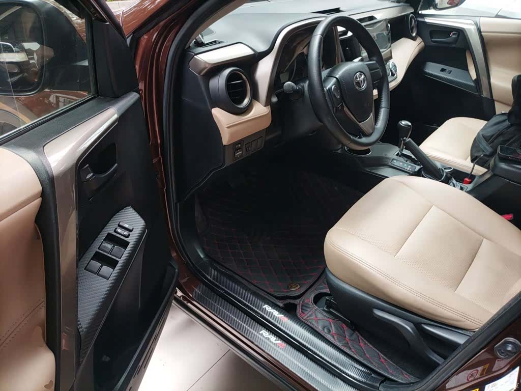 Toyota RAV4, 2014 12