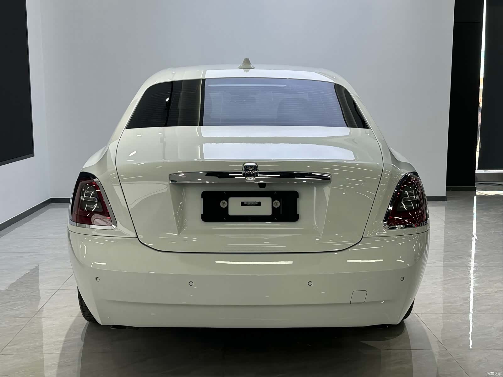 Rolls-Royce Ghost, 2025 6